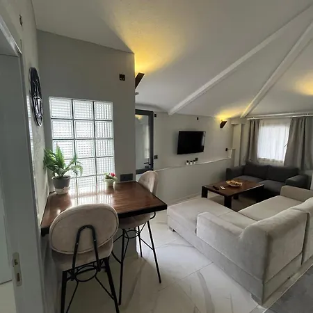 아파트 Center 2plus1 For 6 People - Citak Mansions